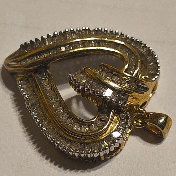 Kay Jewelers-JWBR Sterling Silver Diamond Heart Pendant Stunning! - Picture 3 of 5